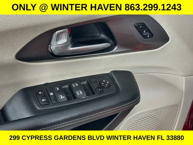 Used 2024 Red Chrysler Touring L image 17