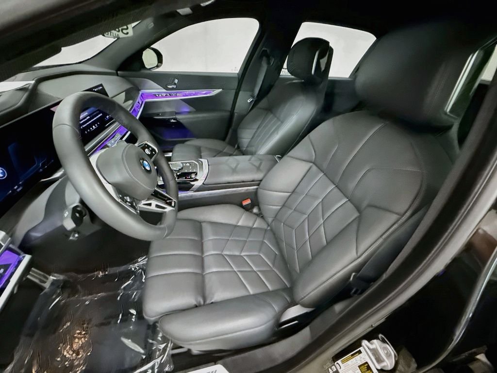 Used 2025 Black BMW 760i xDrive image 22