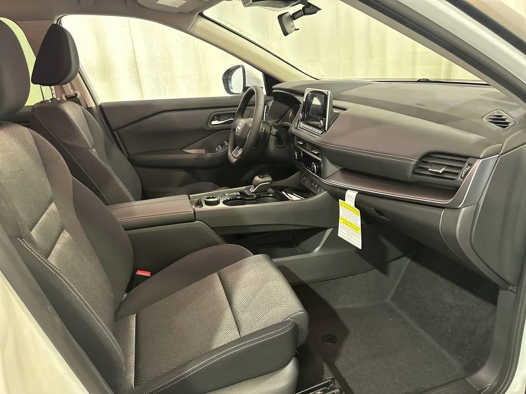 2026 Nissan Rogue SV - Photo 14