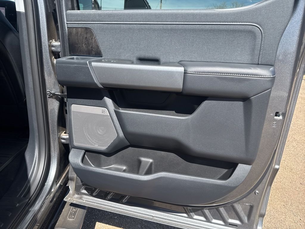New 2026 Carbonized Gray Metallic Ford Lariat image 34