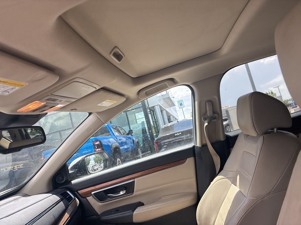Used 2018 White Honda EX-L image 35