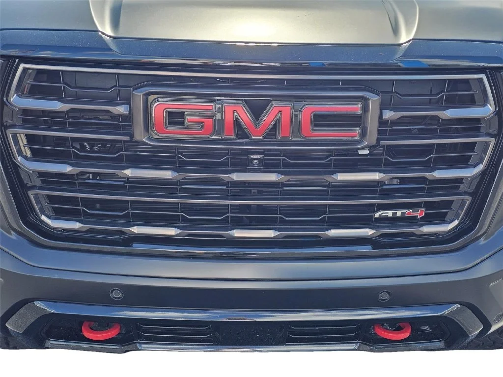 Used 2025 Onyx Black GMC AT4 Ultimate image 3