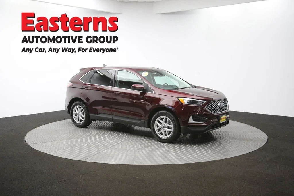 Used 2024 Red Ford SEL image 47