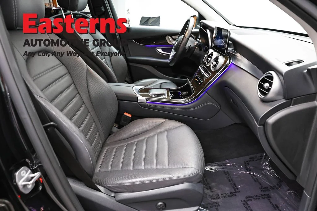 Used 2021 Black Mercedes-Benz GLC 300 image 25