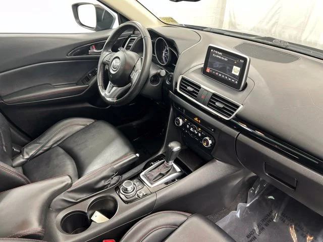 Used 2016 Blue Mazda i Grand Touring image 23