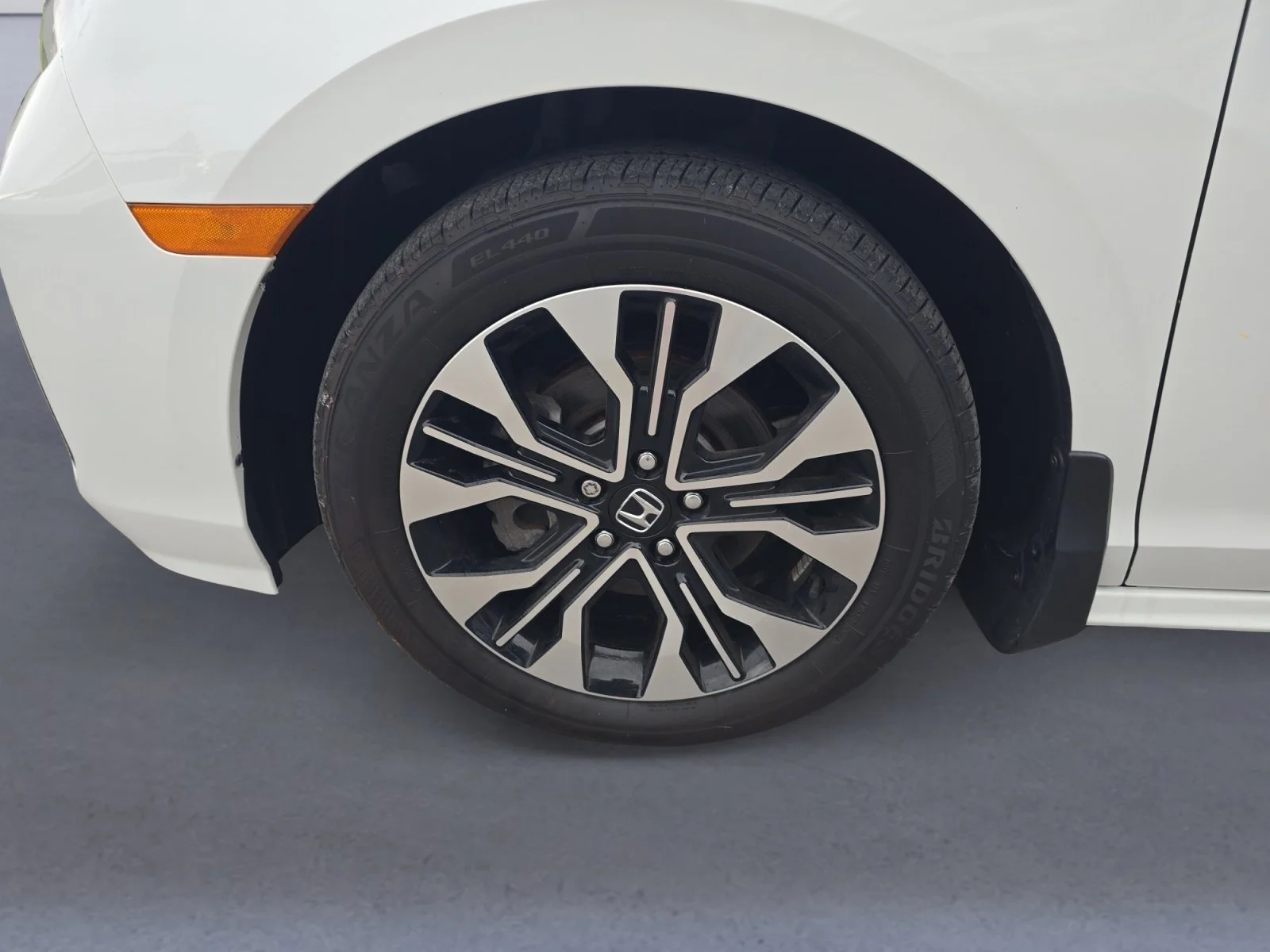 Certified Used 2025 Platinum White Pearl Honda ELITE image 34