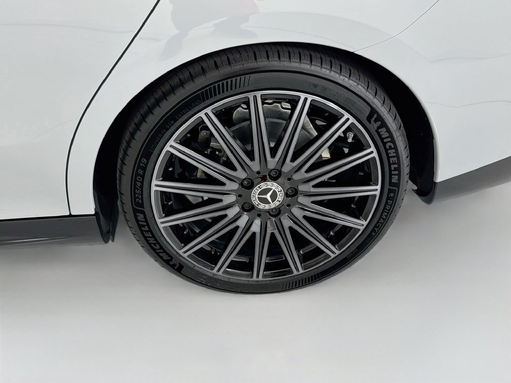 New 2027 MANUFAKTUR Alpine Grey Mercedes-Benz CLA 220 image 30