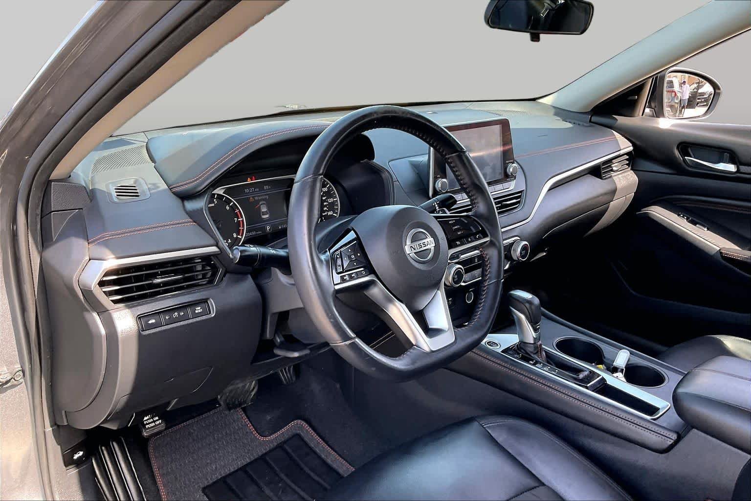 Used 2020 Gun Metallic Nissan 2.5 SR image 16
