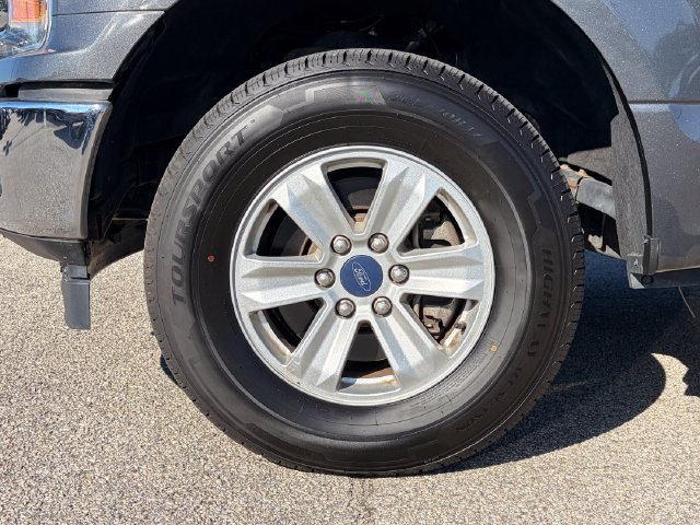 Used 2019 Magnetic Ford XLT image 10
