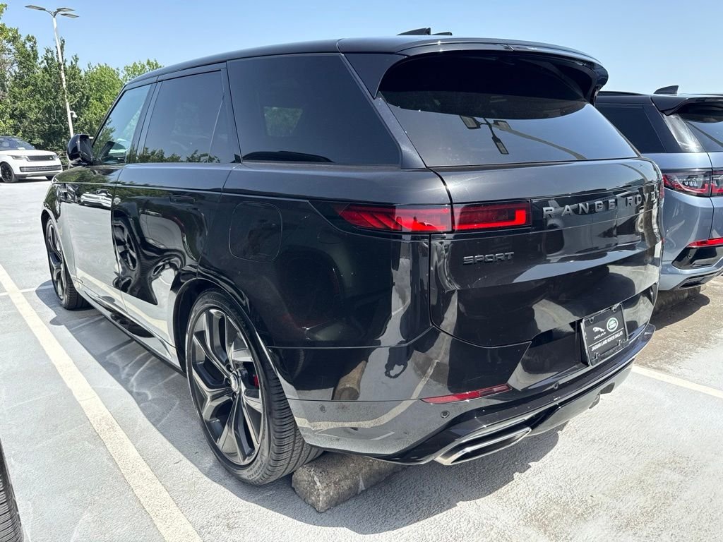 Certified Used 2024 SV Bespoke Match to Sample in Gloss Finish Land Rover Autobiography image 4