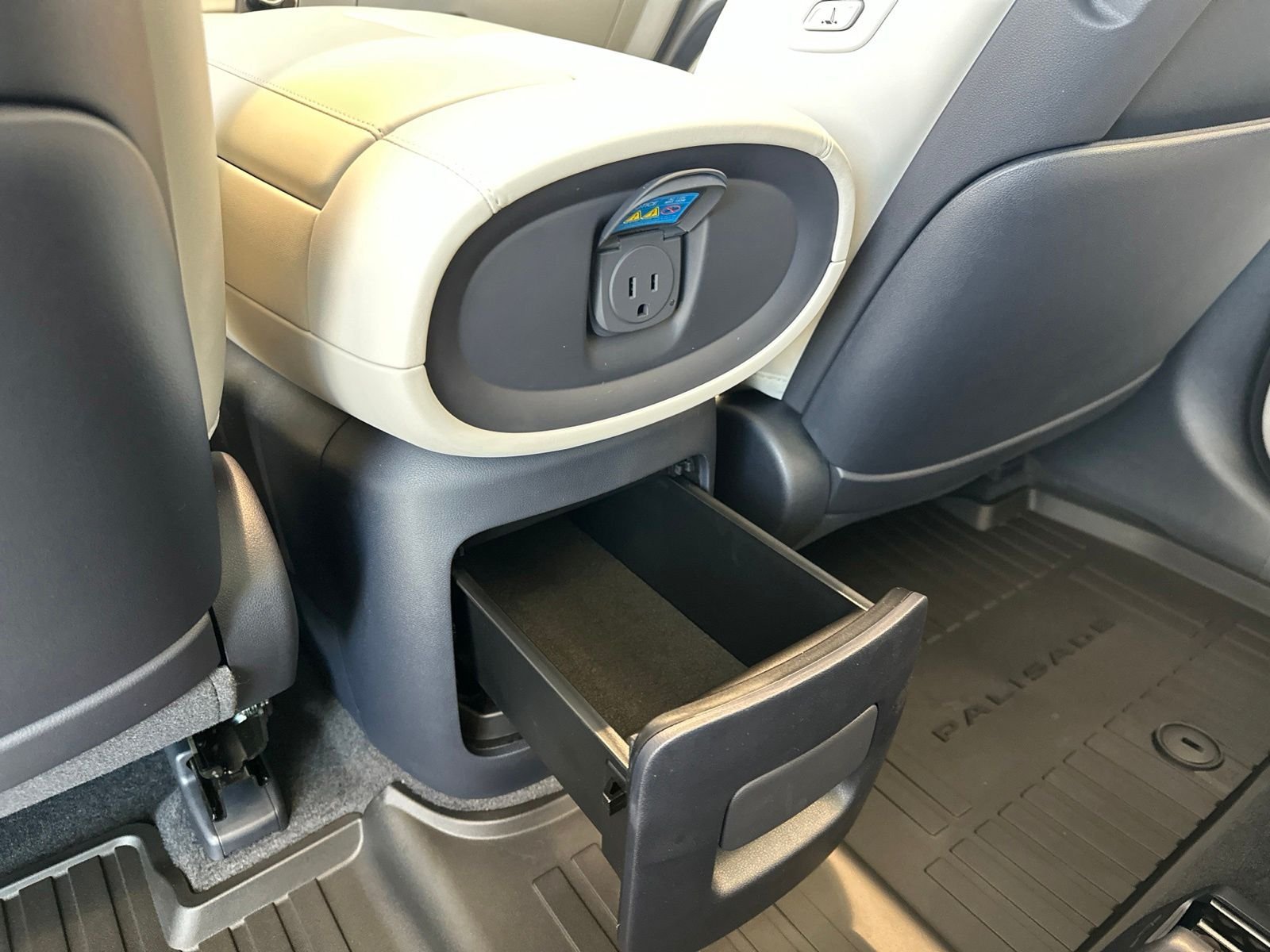 New 2027  Hyundai Calligraphy AWD image 16