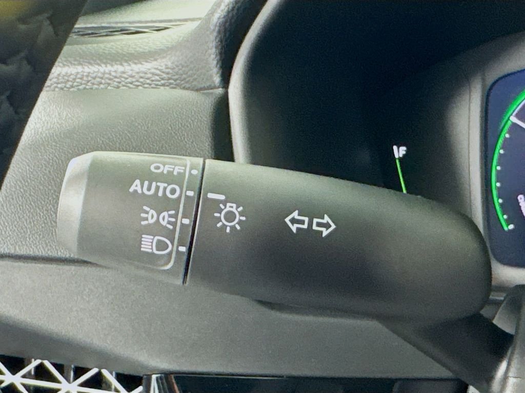 New 2026 Solar Silver Metallic Honda Sport-L image 18