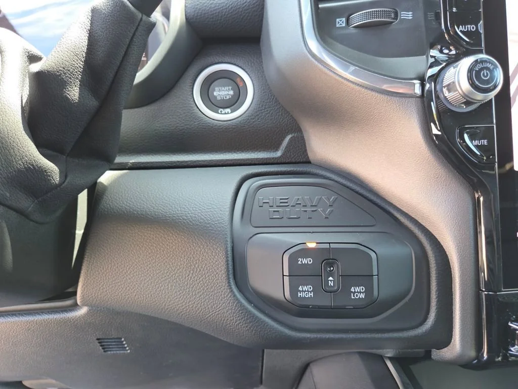 New 2026 Ceramic Gray Clear-Coat Exterior Paint RAM Laramie image 30