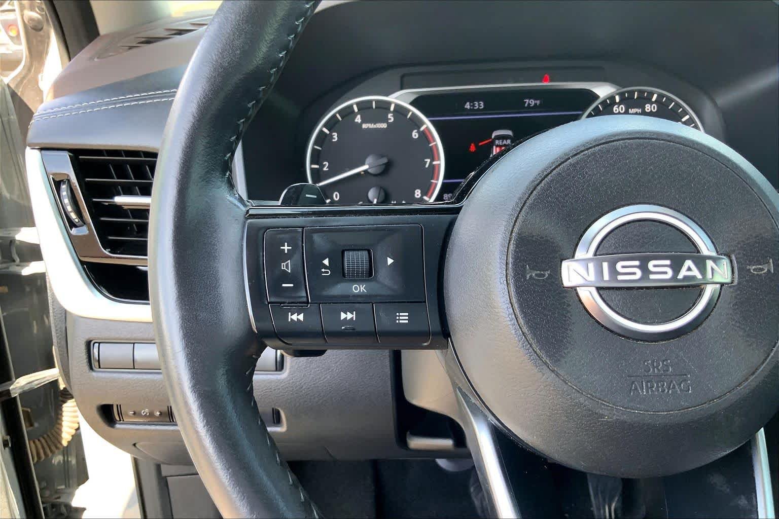 Used 2023 Boulder Gray Pearl Nissan SL image 23