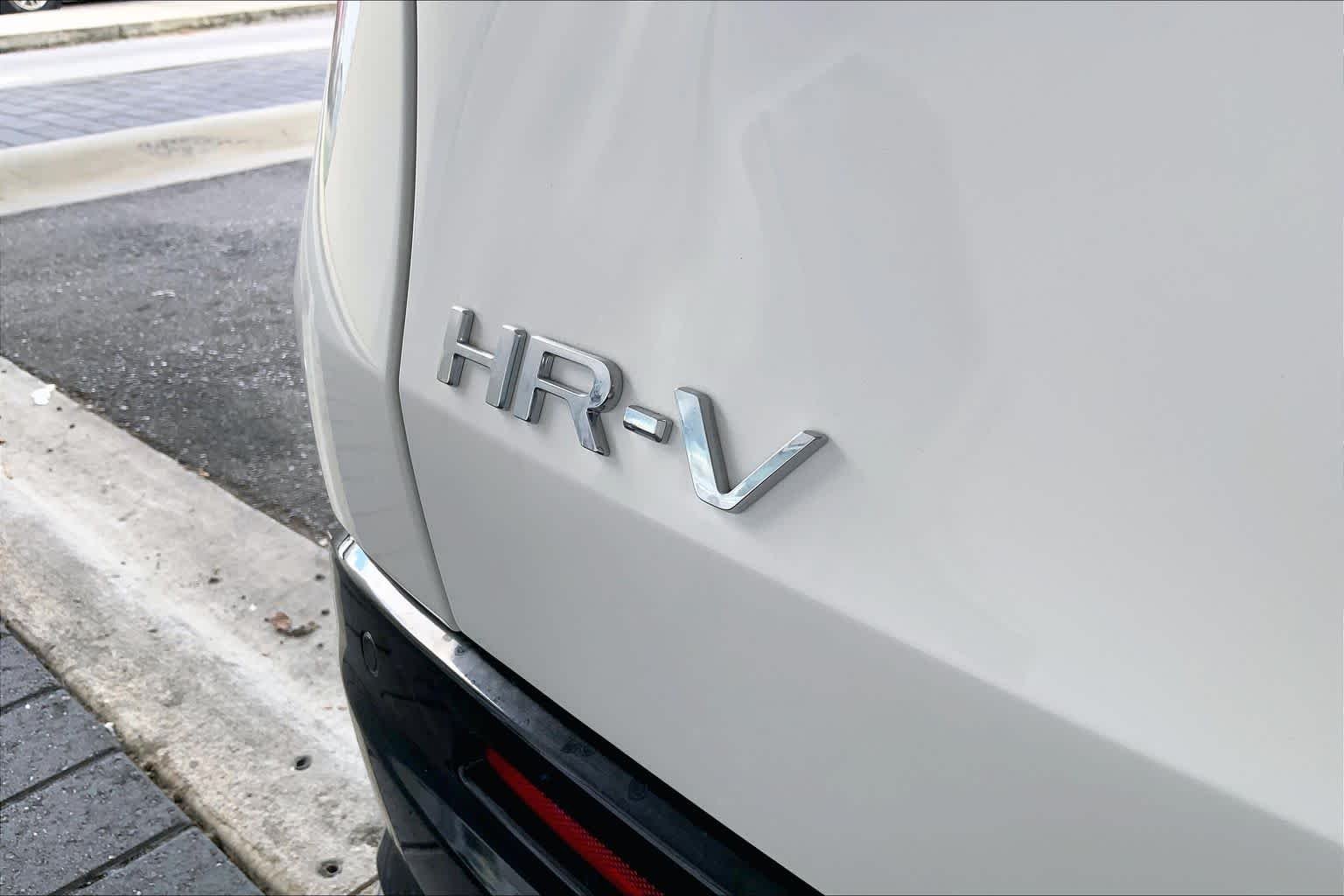 Used 2027 Platinum White Pearl Honda EX-L image 10