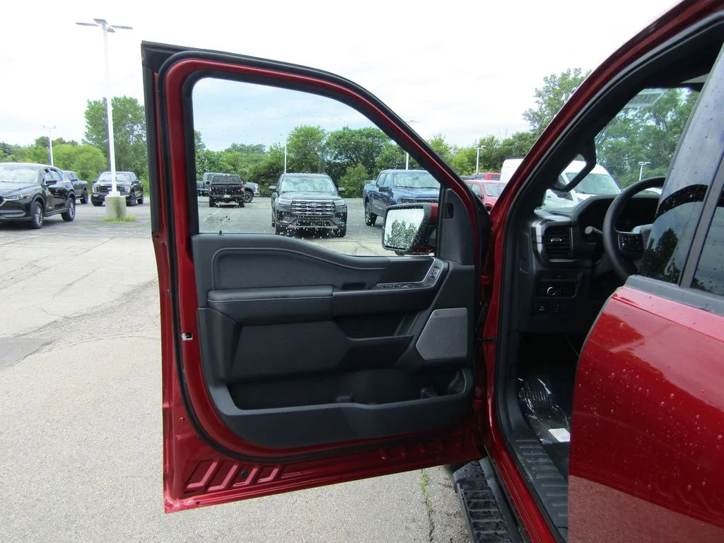 New 2026 Ruby Red Metallic Tinted Clearcoat Ford Lariat® image 29