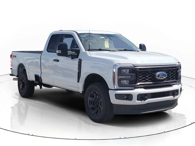 New 2026 Oxford White Ford XL image 3
