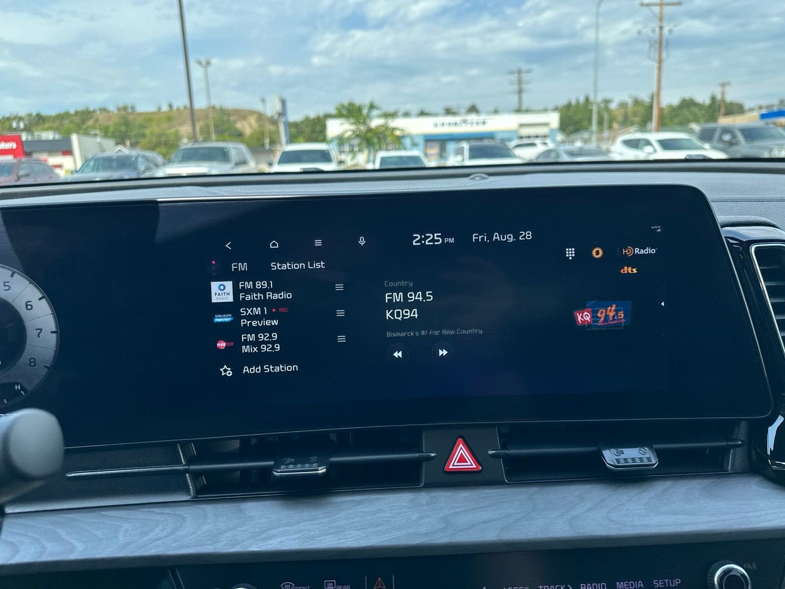 Used 2023 White Kia X-Pro image 62