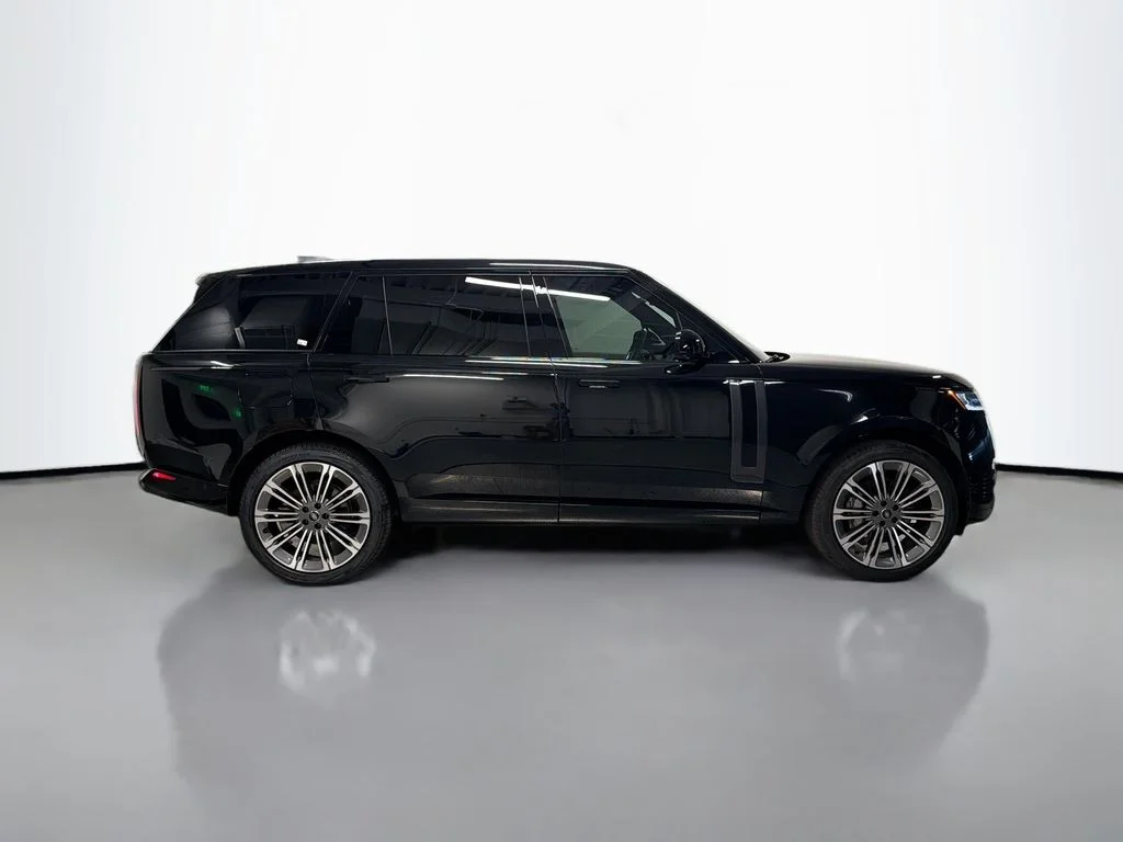 Used 2025 Black Land Rover SE image 8