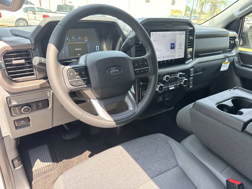 New 2026 Oxford White Ford XLT image 34