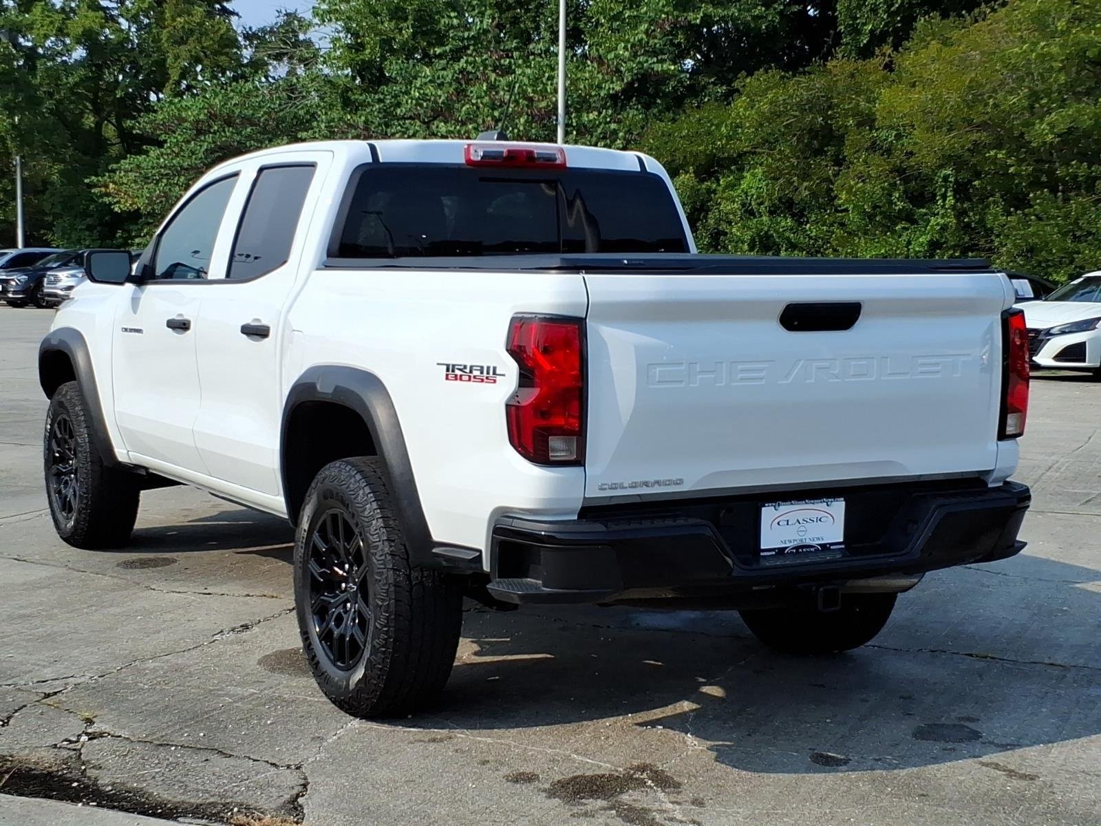 Used 2023 Summit White Chevrolet 4WD Trail Boss image 9