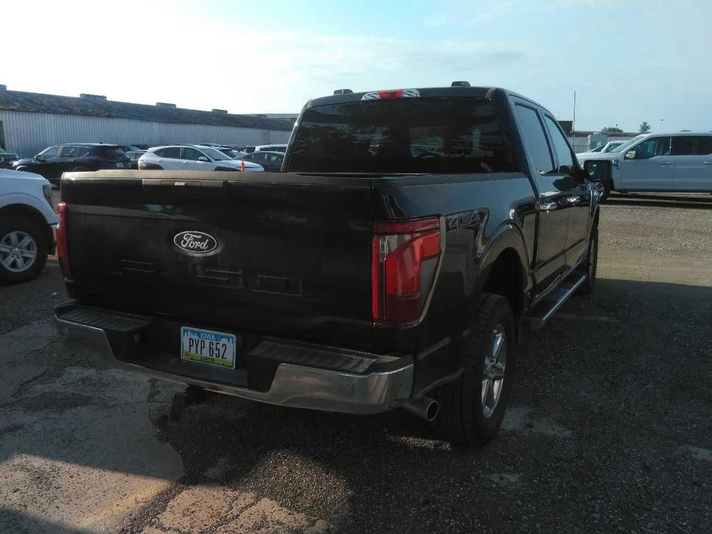 Used 2025 Black Ford XLT image 2
