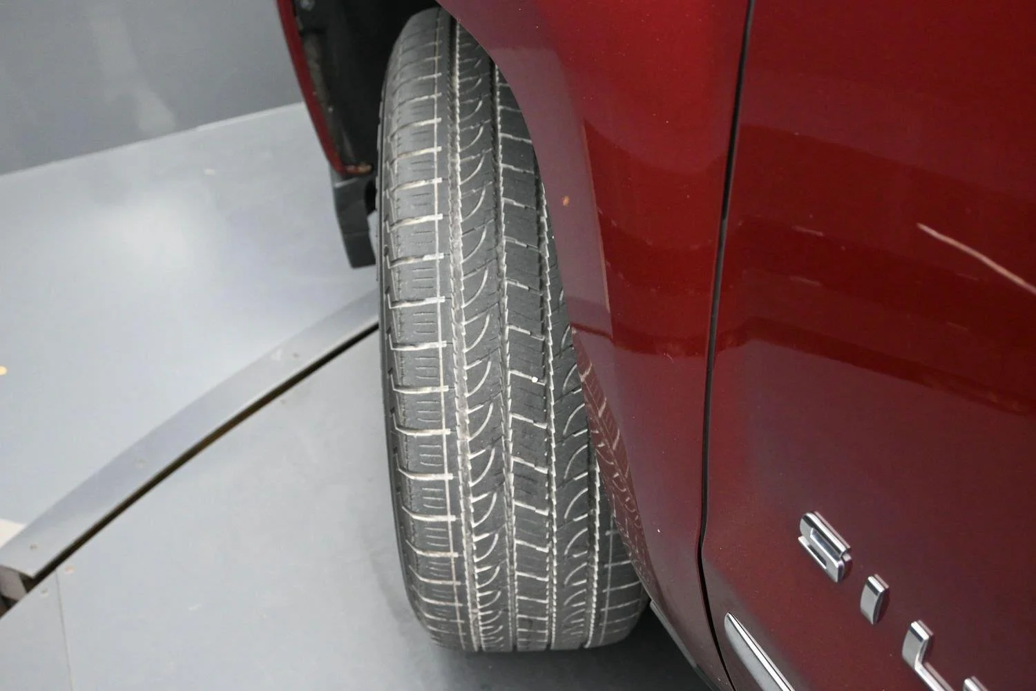 Used 2017 Siren Red Tintcoat Chevrolet LTZ image 5