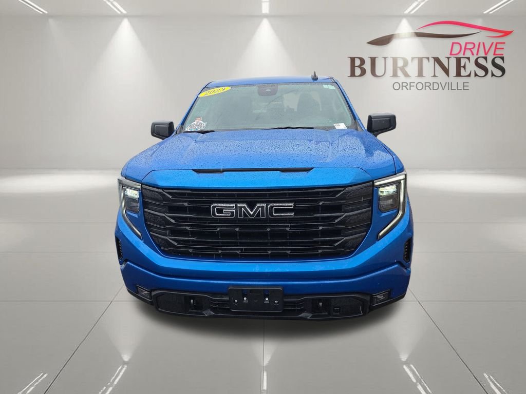 Used 2023 Blue GMC Elevation image 3