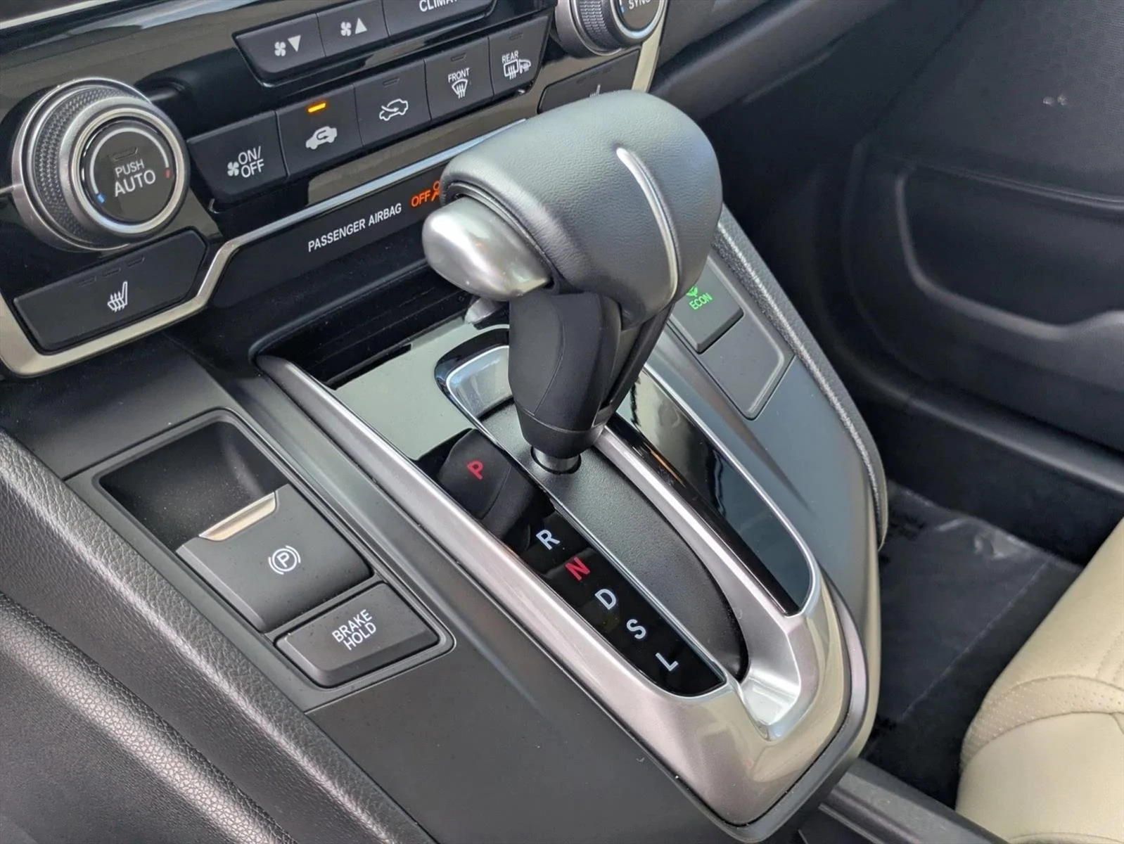 Used 2019 Platinum White Pearl Honda Touring image 12