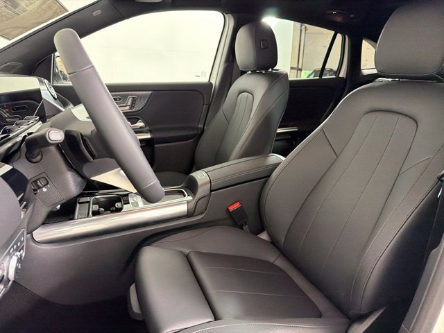 New 2026 Polar White Mercedes-Benz GLA 250 image 25