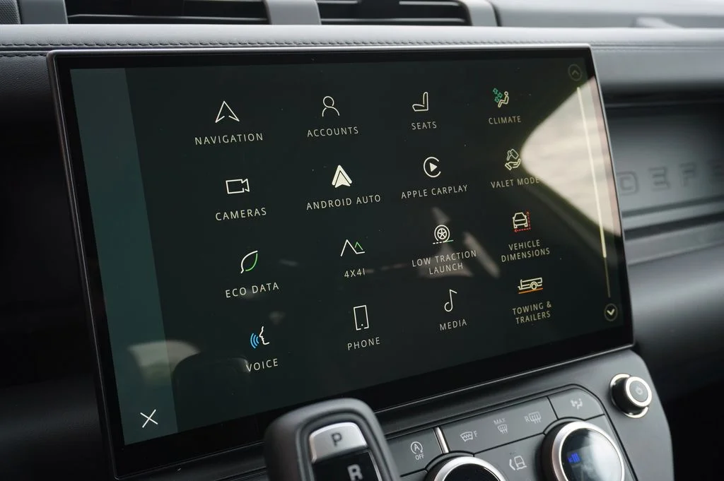 New 2026 Fuji White Land Rover X-Dynamic SE image 20