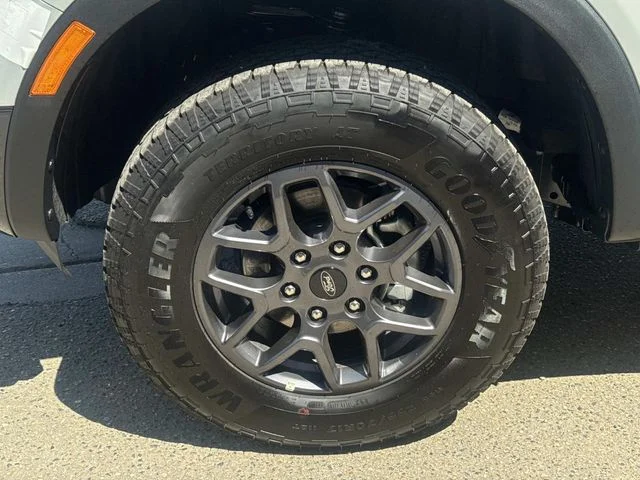 New 2026 Avalanche Ford XLT image 7