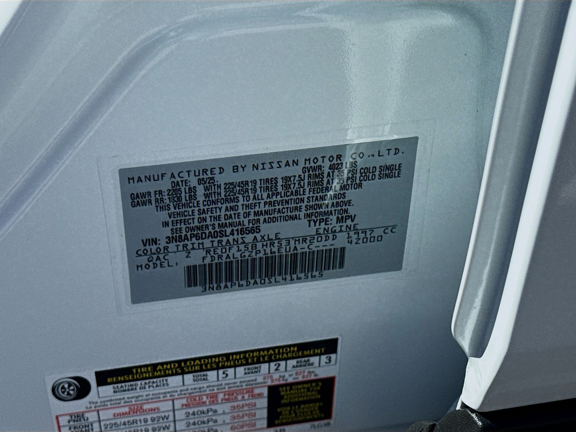 Used 2025 Aspen White Tricoat Nissan SR image 36