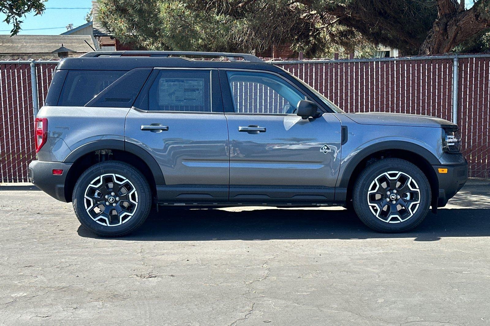 2025 Ford Bronco Sport Outer Banks - Photo 2