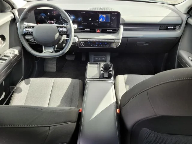 2025 Hyundai IONIQ 5 SE - Photo 11