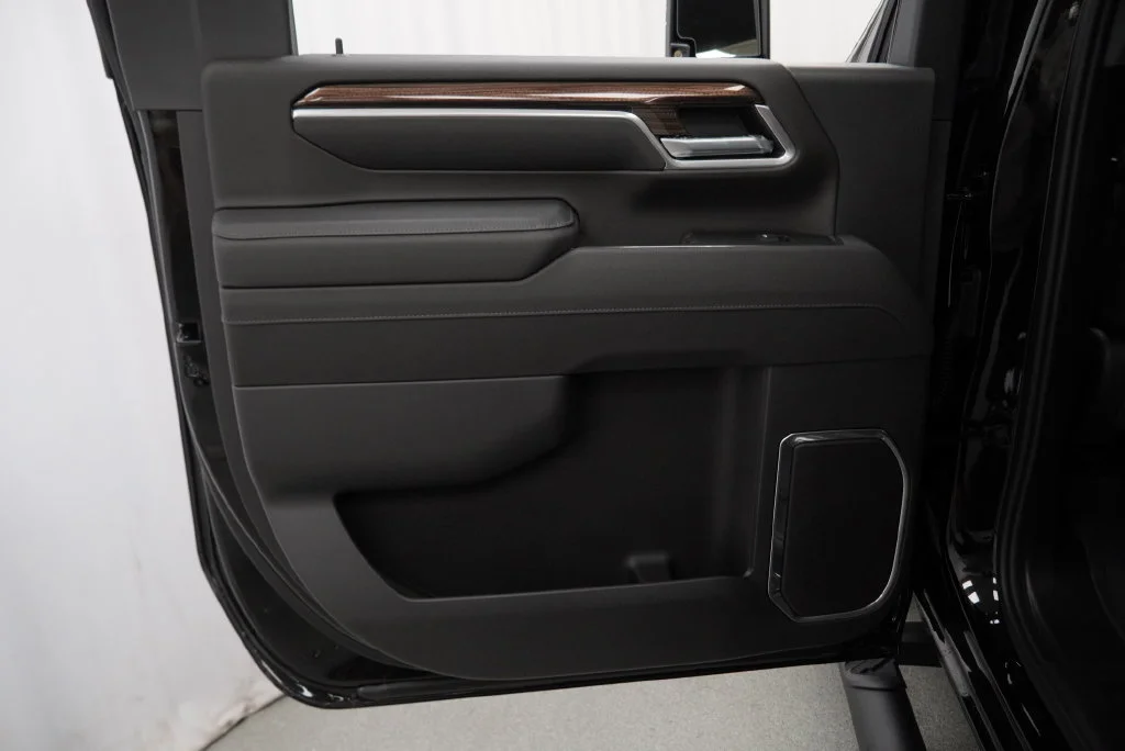 New 2026 Black Chevrolet LT image 31