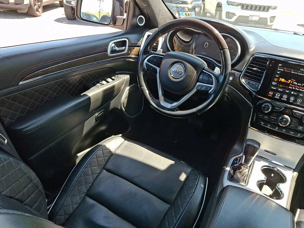 Used 2021 Diamond Black Crystal Pearlcoat Jeep Summit image 15