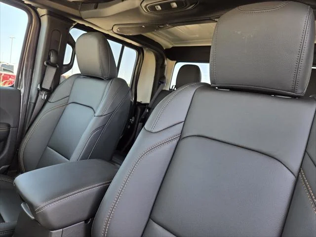 New 2026 Granite Crystal Metallic Clear-Coat Exterior Paint Jeep Texas Trail image 20