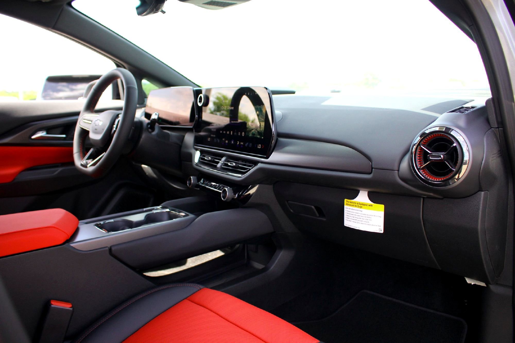 2025 Chevrolet Equinox EV RS - Photo 13