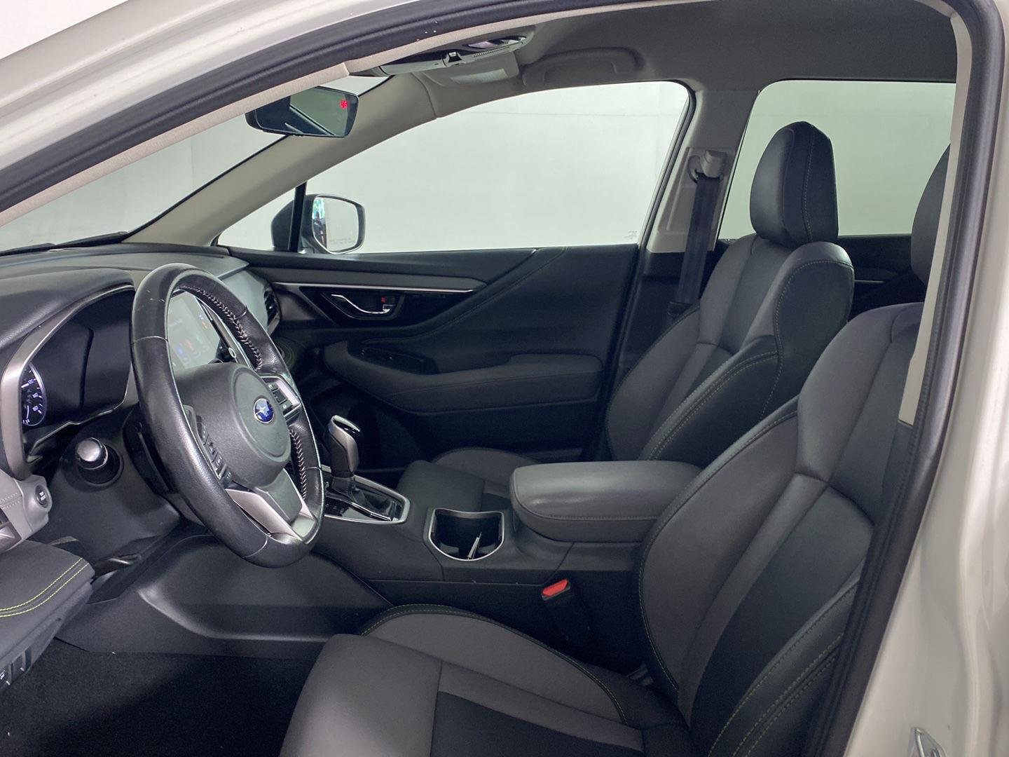 Used 2023 Crystal White Pearl Subaru Onyx Edition image 26
