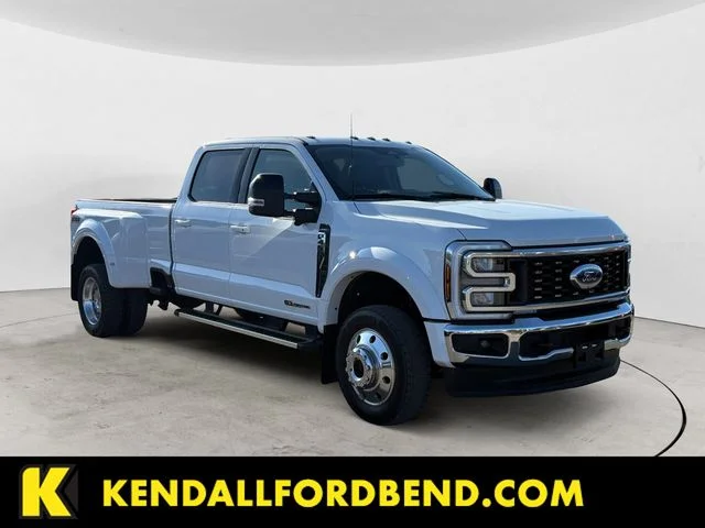 Used 2025 White Ford Lariat image 6