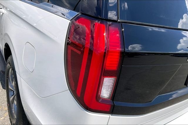 New 2027 Star White Metallic Tri-Coat Ford MAX Active image 29