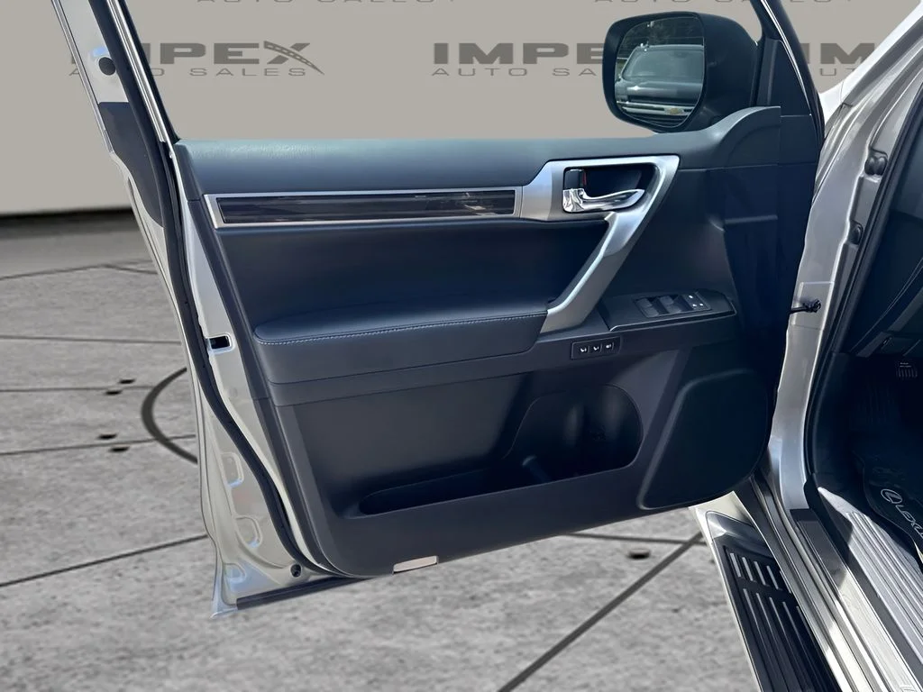 Used 2023 Silver Lexus 460 image 29
