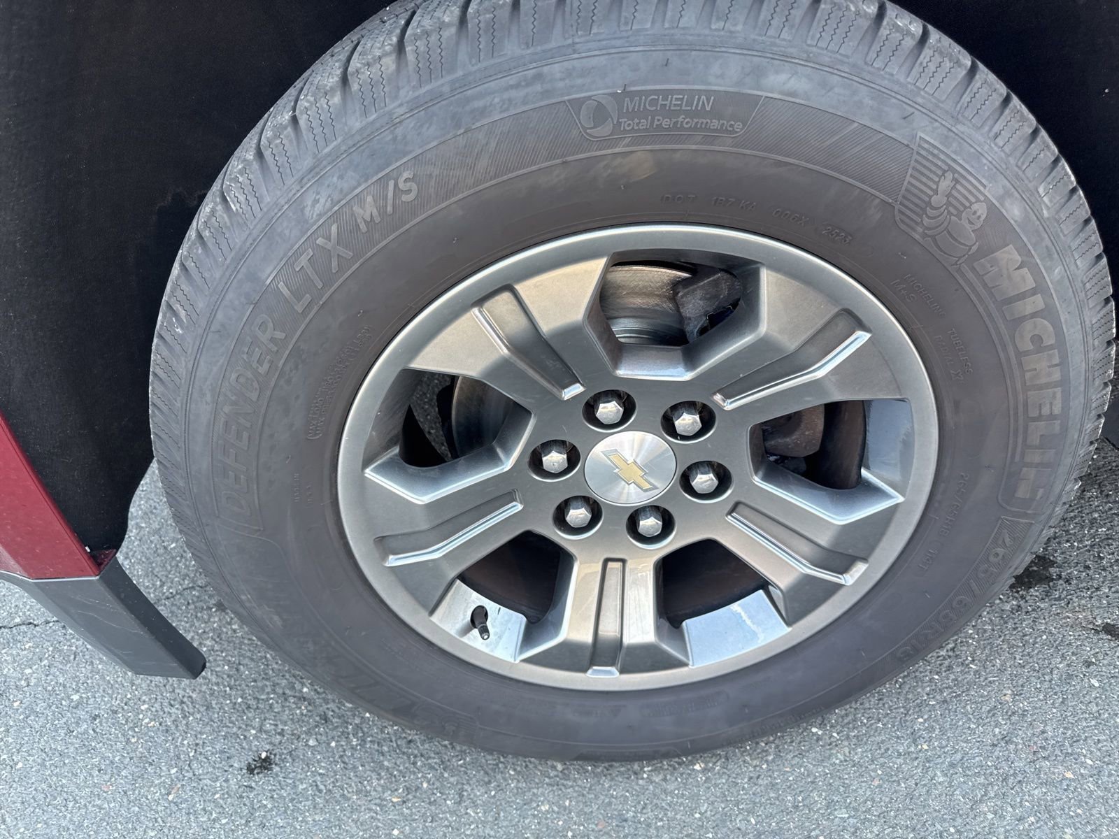 2019 Chevrolet Tahoe LS - Photo 12
