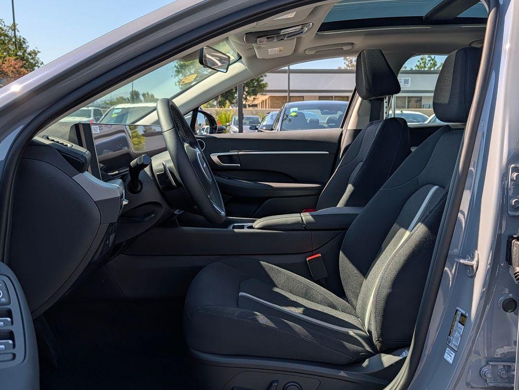 New 2026 Blue Hyundai SEL image 10