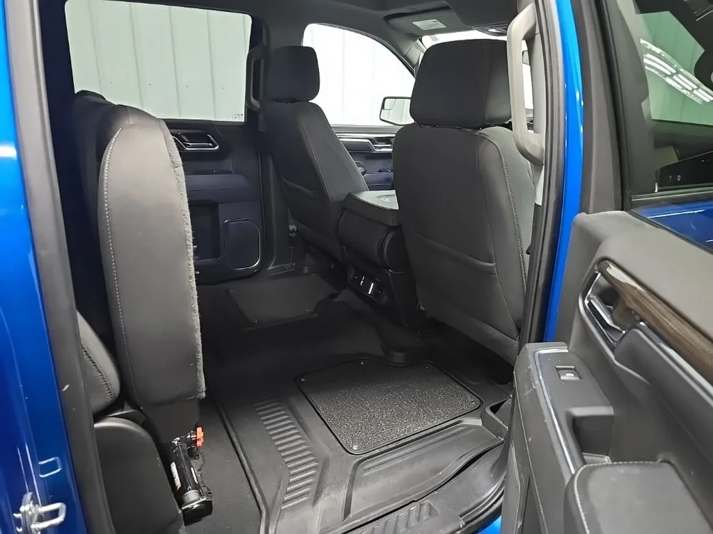Used 2024 Blue Chevrolet LT image 17