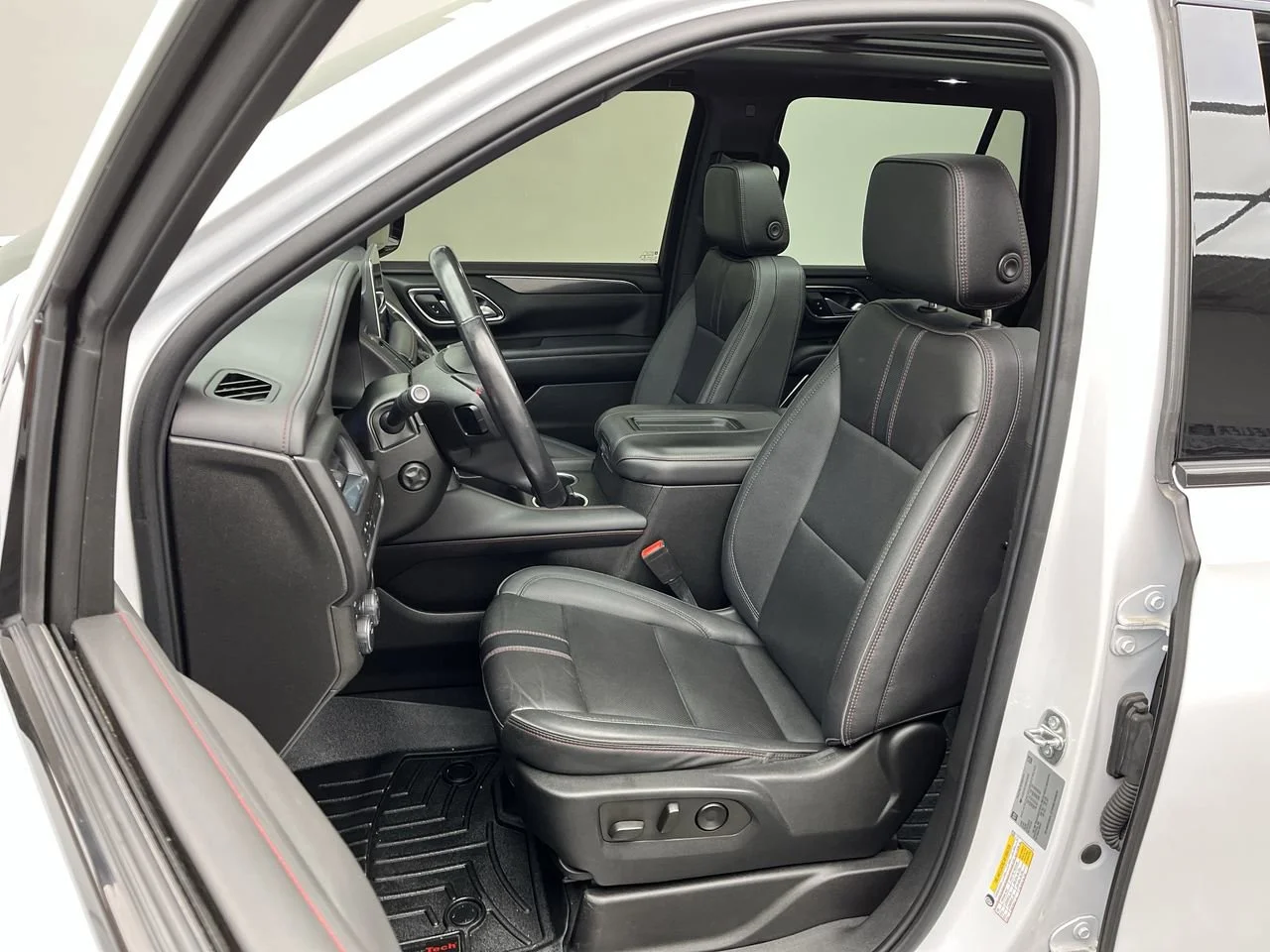 Used 2022 Summit White Chevrolet RST image 10