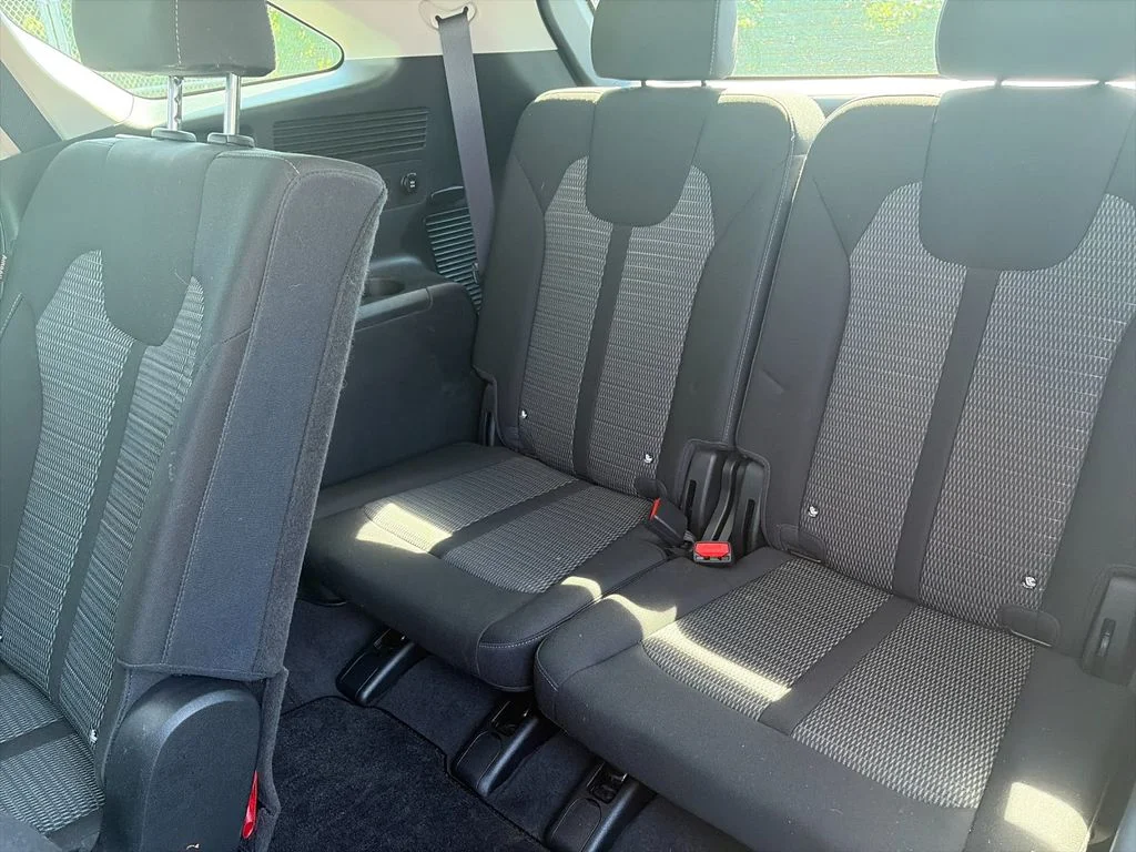 Used 2024 Silver Kia LX image 18