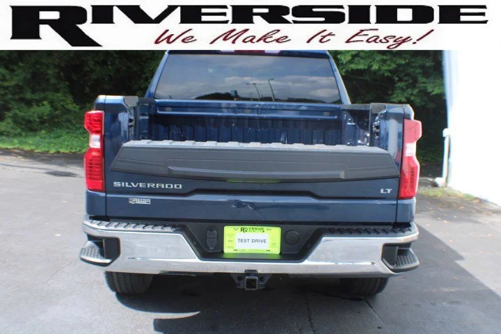 Used 2023 Northsky Blue Metallic Chevrolet LT image 16