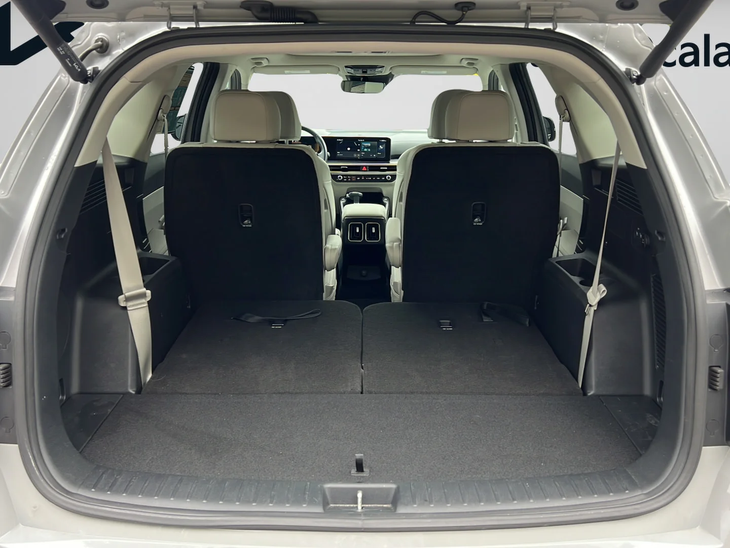 Used 2025 Wolf Gray Kia EX image 12